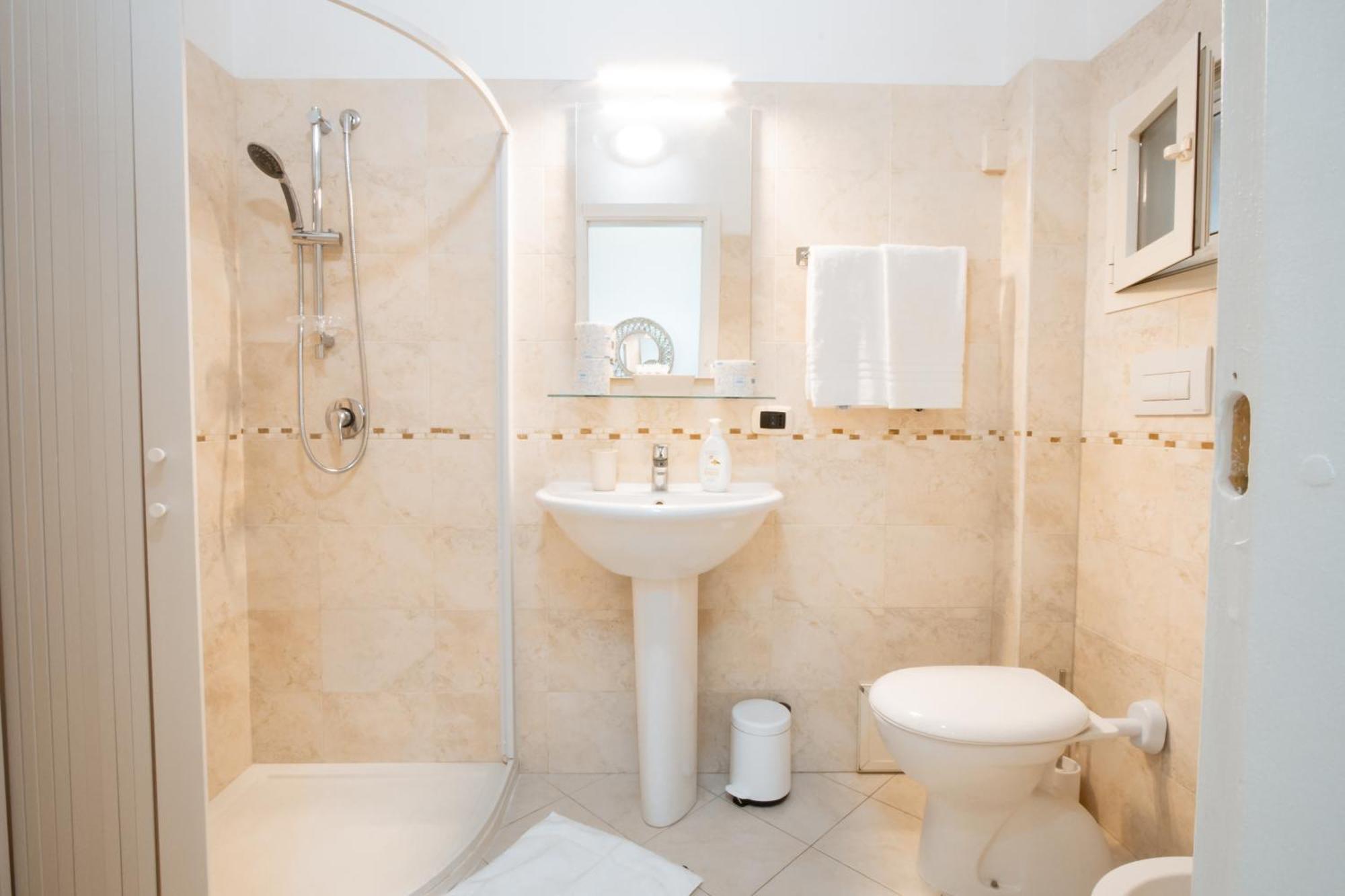 Krisa Apartment Bari Buitenkant foto